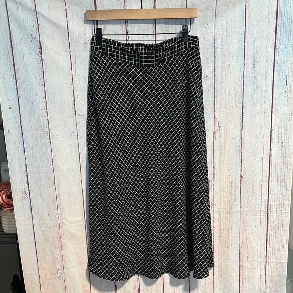 NWOT Nordstrom brand Elegant Black and White Checkered Skirt